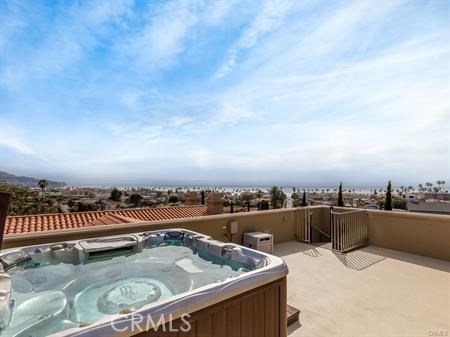 313 Avenue F, Redondo Beach, California 90277, 5 Bedrooms Bedrooms, ,4 BathroomsBathrooms,Residential,Sold,Avenue F,PV17233285