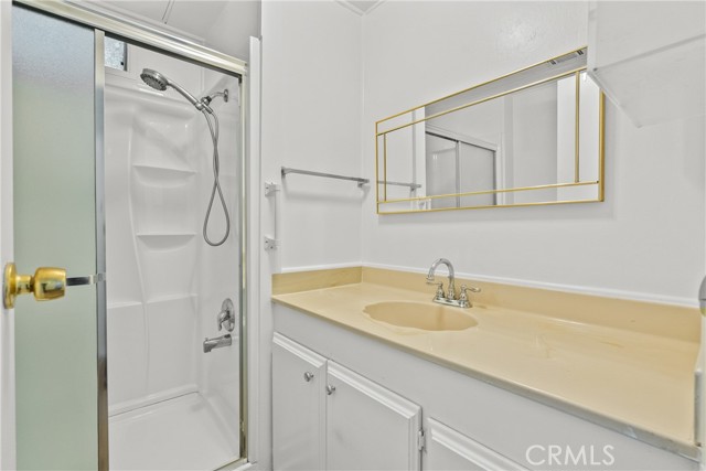 21001 Plummer Street, Chatsworth CA: https://media.crmls.org/medias/70bd96da-6817-479a-b6f6-80e77090d1b8.jpg