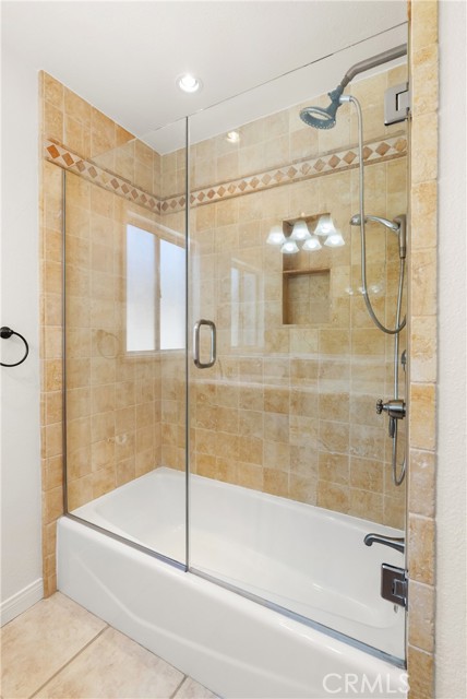 Detail Gallery Image 19 of 27 For 1841 Lake St, Huntington Beach,  CA 92648 - 3 Beds | 2 Baths