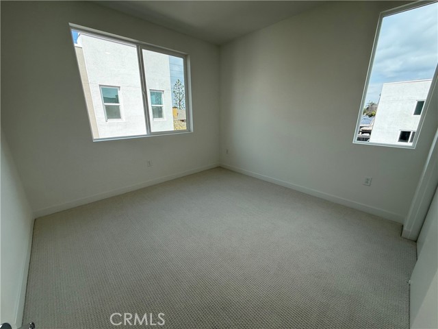 693 S Lyon Street, Santa Ana CA: https://media.crmls.org/medias/70bdadf1-da35-4c1a-8aeb-8173ee25733b.jpg