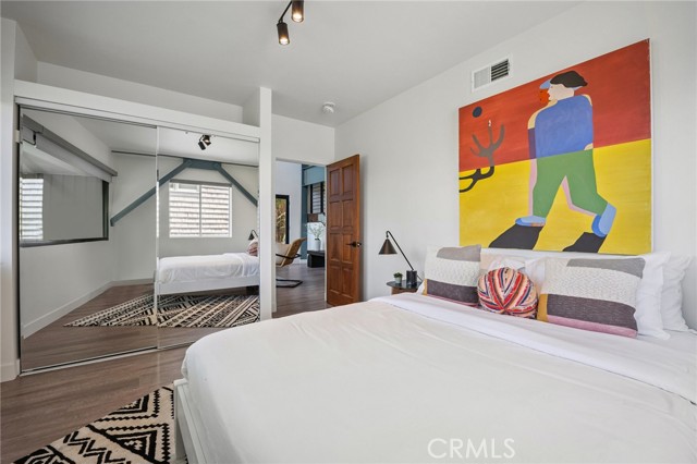 686 Diamond Street, Laguna Beach CA: https://media.crmls.org/medias/70bdd5d1-878d-4819-a433-743de4c6642b.jpg