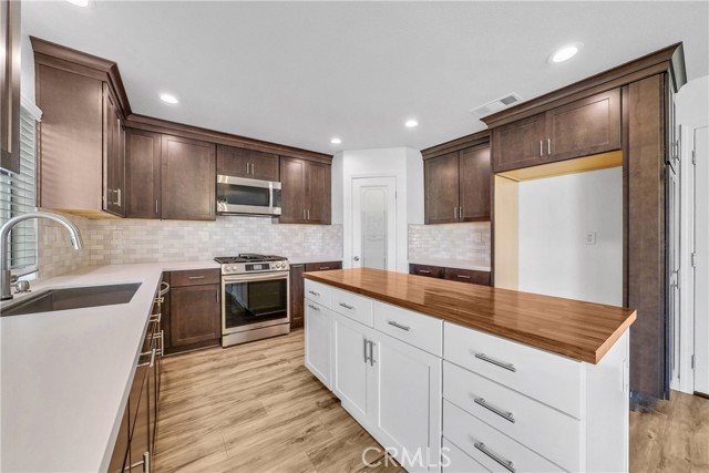 Detail Gallery Image 16 of 43 For 23674 Pepperleaf St, Murrieta,  CA 92562 - 3 Beds | 2/1 Baths