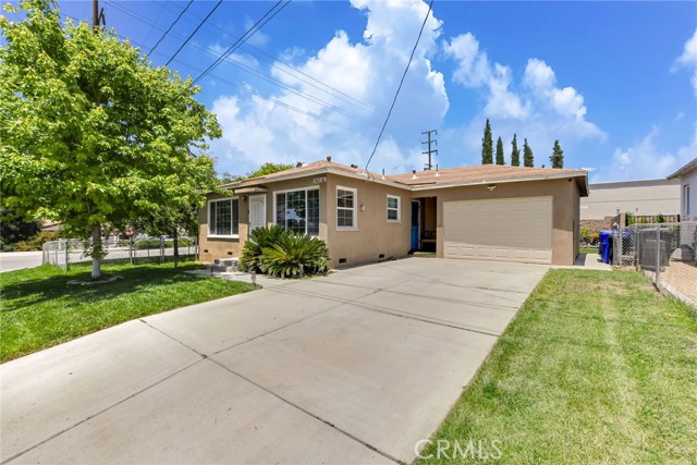 34510 Avenue B, Yucaipa CA: https://media.crmls.org/medias/70bf6a13-aa87-4f7c-9eba-029a3ae99c3e.jpg