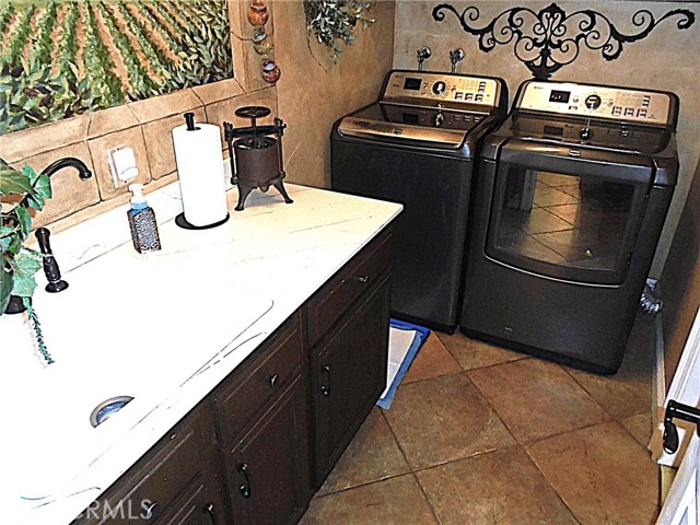 1535 Via Arroyo, La Verne CA: https://media.crmls.org/medias/70bfd9d8-745a-4f67-bd83-a90eae45ef90.jpg