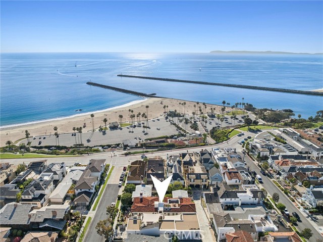 Detail Gallery Image 2 of 53 For 213 Jasmine, Corona Del Mar,  CA 92625 - 4 Beds | 4/1 Baths