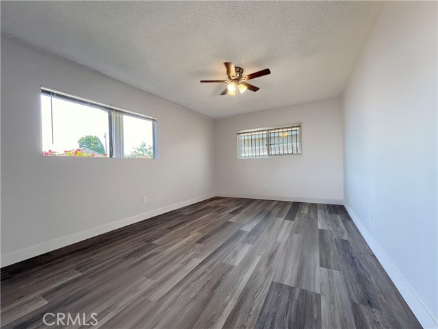 Detail Gallery Image 13 of 15 For 360 Freeman Ave #1,  Long Beach,  CA 90814 - 3 Beds | 2 Baths