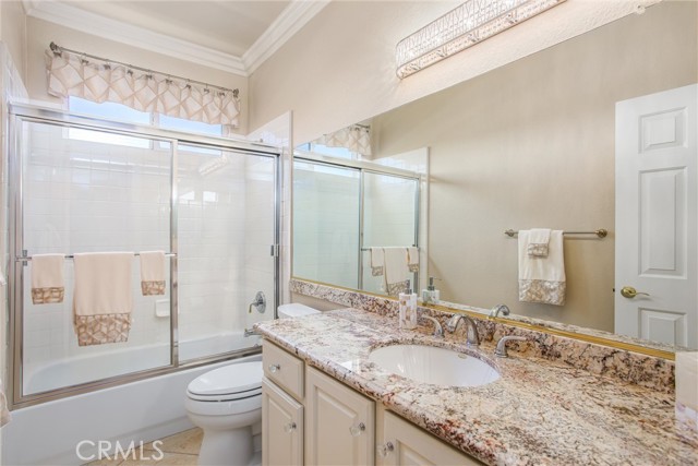 2141 Birdie Drive, Banning CA: https://media.crmls.org/medias/70c0ff18-a741-4df5-b0c2-41f4883f1dcb.jpg
