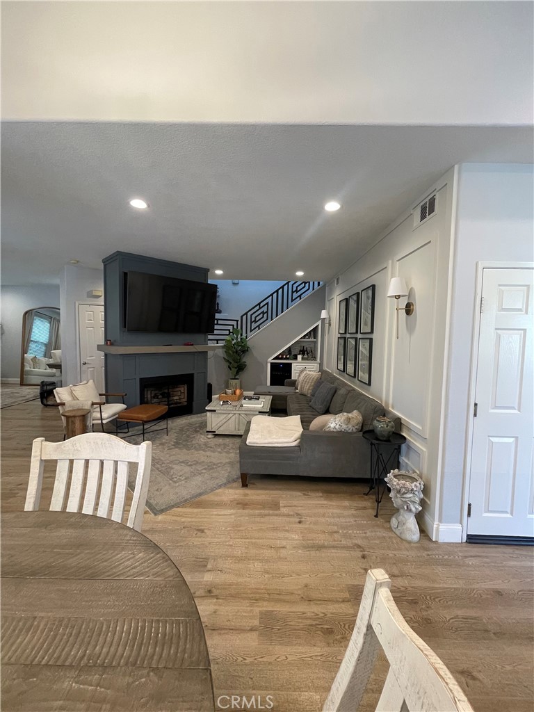 MLS #OC25241237 image #4