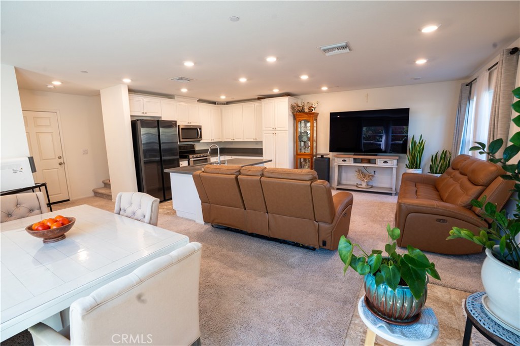 MLS #SB25252835 image #5