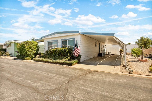 12680 4th St, SPC #29, Yucaipa CA: https://media.crmls.org/medias/70c1c44e-0870-4ec1-a992-bffeb9efc18a.jpg
