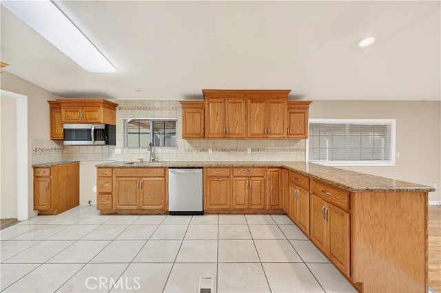 Detail Gallery Image 14 of 48 For 5450 N Paramount #169,  Long Beach,  CA 90805 - 3 Beds | 2 Baths