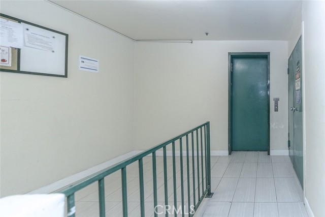 Detail Gallery Image 19 of 22 For 450 W Dryden St #104,  Glendale,  CA 91202 - 2 Beds | 2 Baths