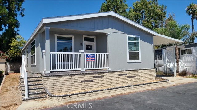 2139 E 4th Street, Ontario CA: https://media.crmls.org/medias/70c29335-e458-4b40-b837-a449734c715d.jpg