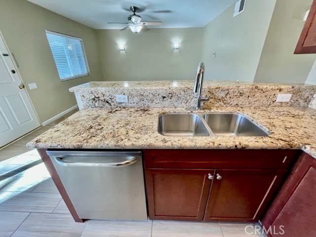 Detail Gallery Image 10 of 27 For 45313 Sunset Ln #B6 #4,  Palm Desert,  CA 92260 - 2 Beds | 2 Baths
