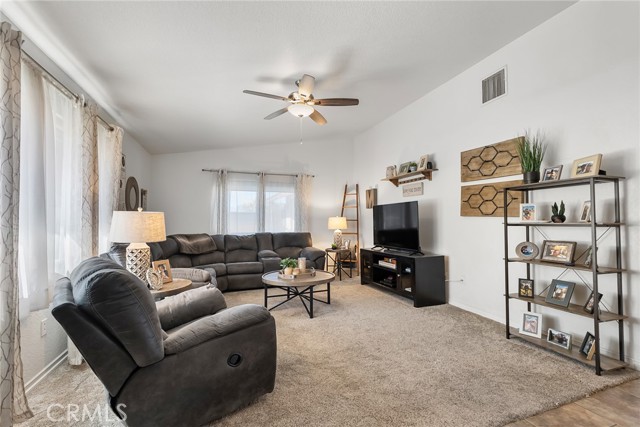 Detail Gallery Image 8 of 32 For 58350 Carlyle, Yucca Valley,  CA 92284 - 3 Beds | 2 Baths