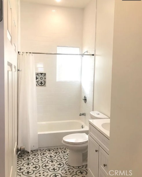 Image 13 of 28 For 8317 Whittier