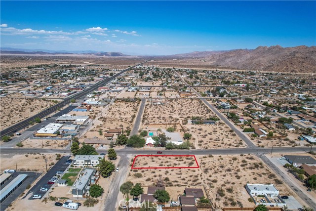 Detail Gallery Image 4 of 7 For 6650 Hillview Rd, Joshua Tree,  CA 92252 - – Beds | – Baths