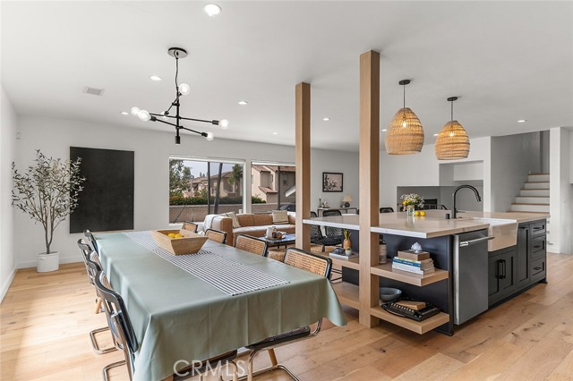 Detail Gallery Image 11 of 42 For 5681 E. Colorado St, Long Beach,  CA 90814 - 3 Beds | 2/1 Baths