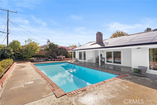 Detail Gallery Image 25 of 30 For 23843 Crosson Dr, Woodland Hills,  CA 91367 - 3 Beds | 2/1 Baths