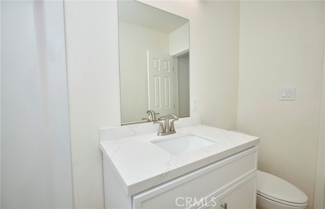 6001 De La Vista, Jurupa Valley CA: https://media.crmls.org/medias/70c585dd-3d5a-4779-ae02-68fca3c156d1.jpg