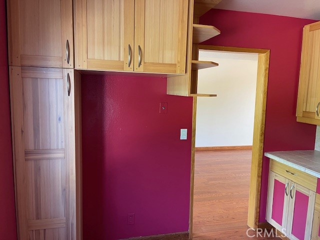 7727 Via Capri, Burbank CA: https://media.crmls.org/medias/70c657b7-7fae-4744-9d42-d39b9eb6a510.jpg