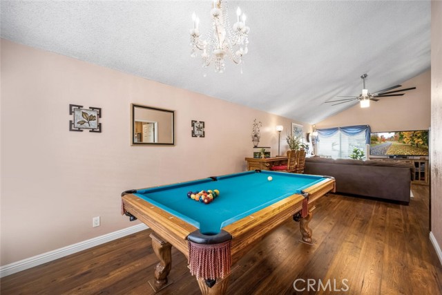 Nice size area to accommodate a large dining table.