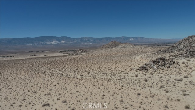 Detail Gallery Image 12 of 40 For 4 Rabbit Springs Rd, Lucerne Valley,  CA 92356 - – Beds | – Baths