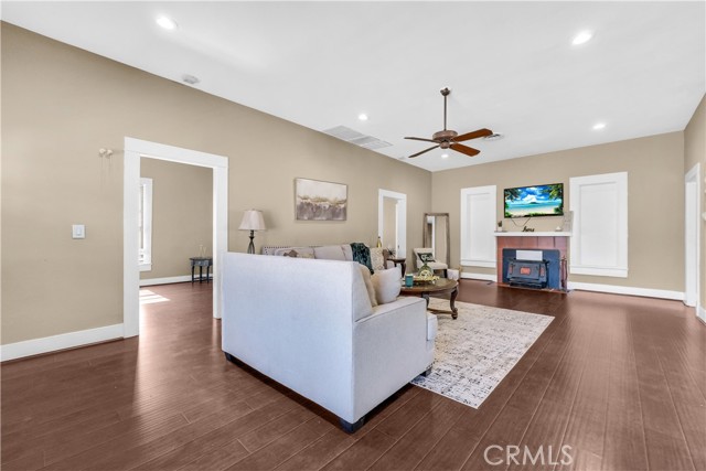 Detail Gallery Image 17 of 46 For 1131 E Evans St, San Jacinto,  CA 92583 - 3 Beds | 1 Baths