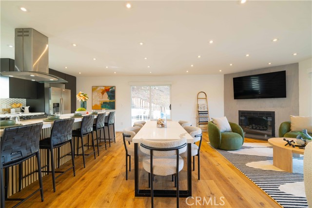 Detail Gallery Image 9 of 50 For 4300 Camello Rd, Woodland Hills,  CA 91364 - 4 Beds | 2/1 Baths