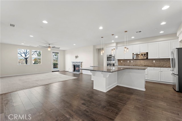 Detail Gallery Image 7 of 60 For 31784 Desert Holly, Murrieta,  CA 92563 - 5 Beds | 3 Baths