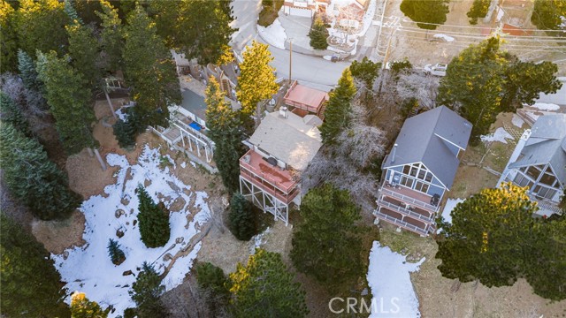 Detail Gallery Image 29 of 31 For 2011 Nob Hill, Running Springs,  CA 92382 - 3 Beds | 2/1 Baths