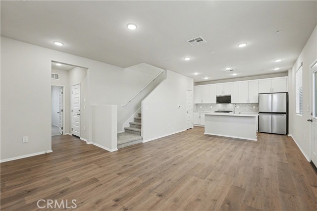 Detail Gallery Image 3 of 23 For 28506 via Priorat, Temecula,  CA 92591 - 4 Beds | 3 Baths