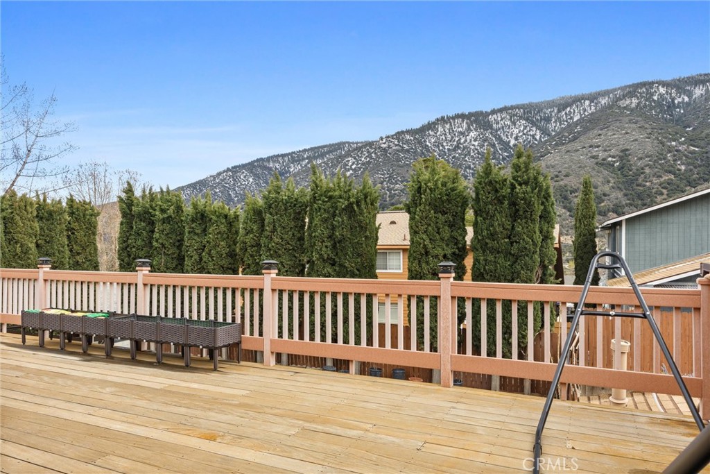https://media.crmls.org/medias/70c9dbf2-3509-4076-a02f-6297155ff6c5.jpg?preset=X-Large