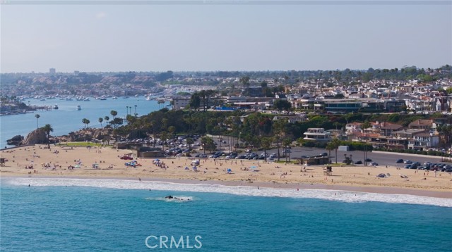 3116 Breakers Drive, Corona del Mar CA: https://media.crmls.org/medias/70ca03a3-dd54-4e51-a8ee-afa336ec7884.jpg