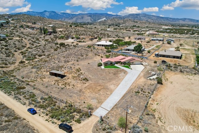 8636 Riggins Road, Phelan CA: https://media.crmls.org/medias/70cb53f4-eeb0-4550-a925-8085ec1c8313.jpg