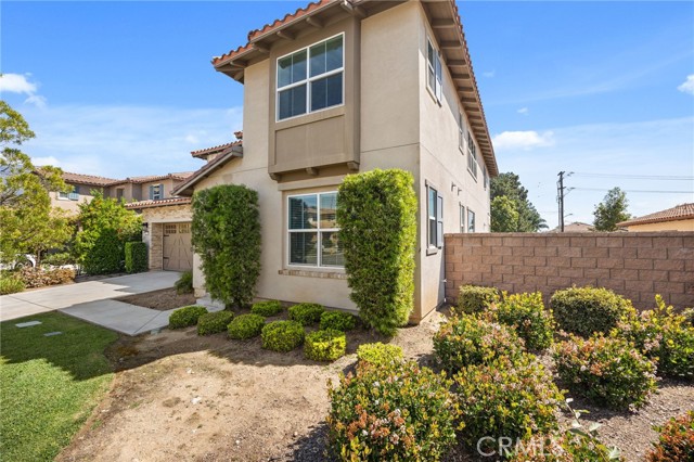 10095 Goldenrod Ct., Rancho Cucamonga CA: https://media.crmls.org/medias/70cb5590-c8cd-46d8-b643-efccba1e2608.jpg