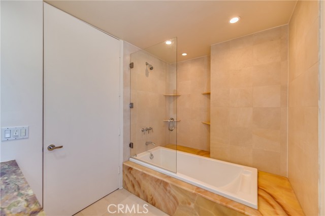143 Union Jack Mall, Marina del Rey CA: https://media.crmls.org/medias/70cb74e7-25af-4895-9b56-492f011b465d.jpg