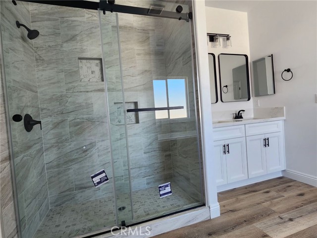 Detail Gallery Image 10 of 19 For 21053 Huasna Rd, Apple Valley,  CA 92307 - 4 Beds | 2/1 Baths