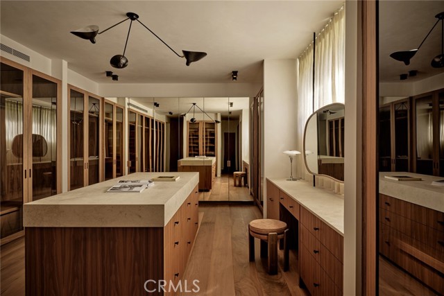 101 N Poinsettia Avenue, Manhattan Beach CA: https://media.crmls.org/medias/70cd26b8-ac37-4b59-911f-f3e592cefa74.jpg