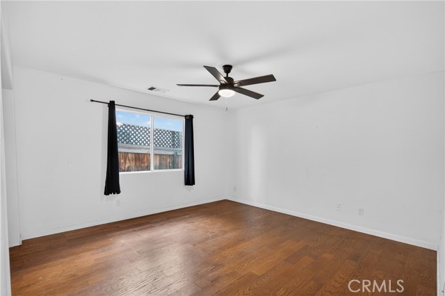 Detail Gallery Image 17 of 45 For 28504 Old Coach Ct Ct, Saugus,  CA 91390 - 5 Beds | 3 Baths