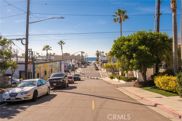 1401 Manhattan Ave, Hermosa Beach, California 90254, 4 Bedrooms Bedrooms, ,2 BathroomsBathrooms,Residential,Sold,Manhattan Ave,SB22023930