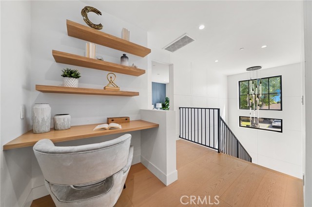 5945 Hesperia Avenue, Encino CA: https://media.crmls.org/medias/70cf9af2-5c6c-4367-83a3-73dc466a4d41.jpg