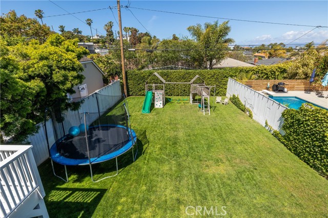 523 Juanita Avenue, Redondo Beach, California 90277, 5 Bedrooms Bedrooms, ,2 BathroomsBathrooms,Residential,Sold,Juanita,SB22083866