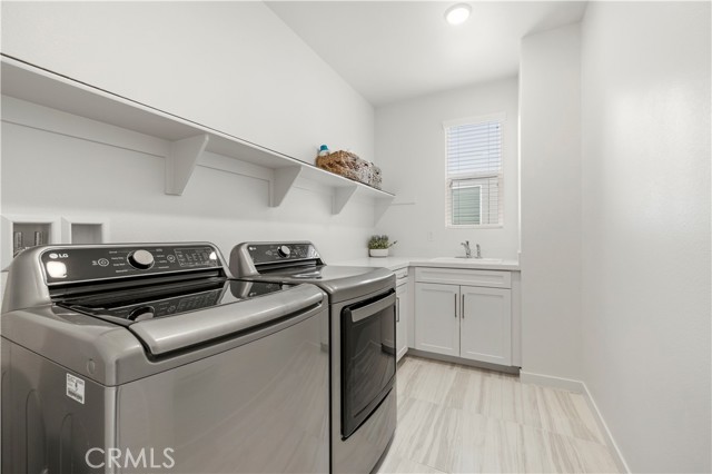 5 Bed Home for Sale in Saugus, California