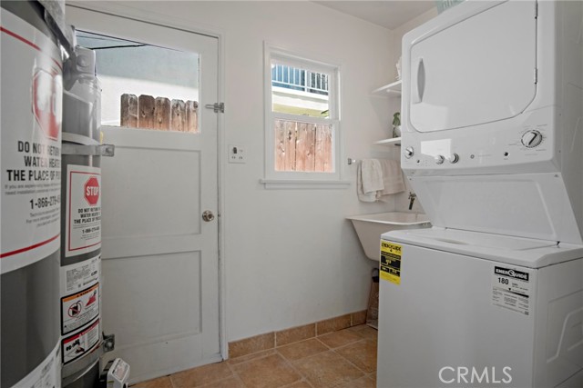 157 W Mariposa, San Clemente CA: https://media.crmls.org/medias/70d106a1-d07a-4c77-ba8d-f45acc32c2ba.jpg