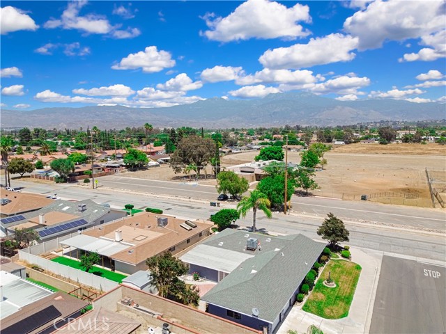 26363 Hemet Street, Hemet CA: https://media.crmls.org/medias/70d156ca-8d26-4b17-a30a-59b89042832e.jpg