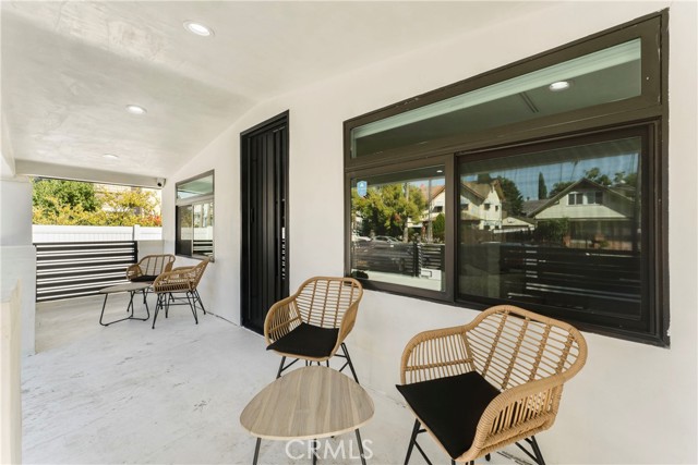 Detail Gallery Image 7 of 46 For 1626 Winona Bld, Los Angeles,  CA 90027 - 5 Beds | 5 Baths