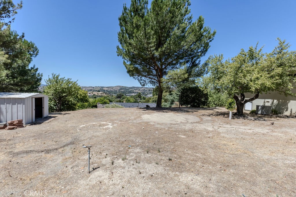 https://media.crmls.org/medias/70d1a562-37e6-4d69-b1a7-c0bf234b0003.jpg?preset=X-Large