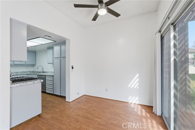 Detail Gallery Image 10 of 37 For 2116 Firewood Ct, San Bernardino,  CA 92404 - 2 Beds | 2 Baths