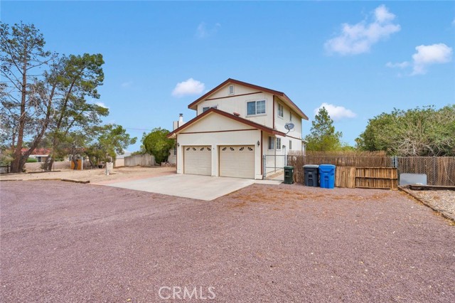 27580 Linda Vista Road, Barstow CA: https://media.crmls.org/medias/70d2959e-ab1f-4372-a676-ac4e1563e207.jpg